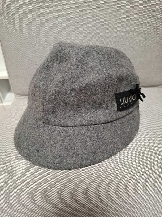 Шапки LIU•JO, H&M