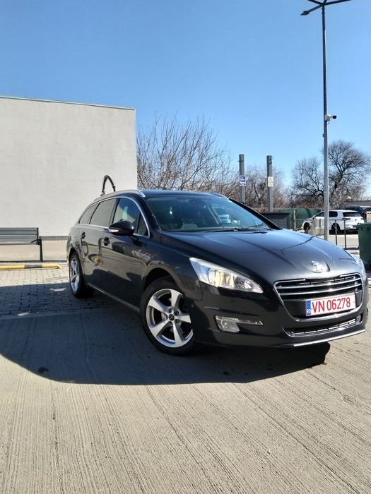 Peugeot 508 SW 2012