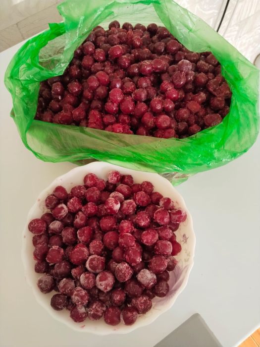 замороженная вишня