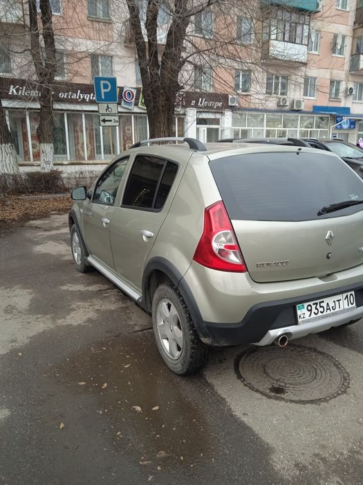 Продам Рено Сандеро стэпвей.