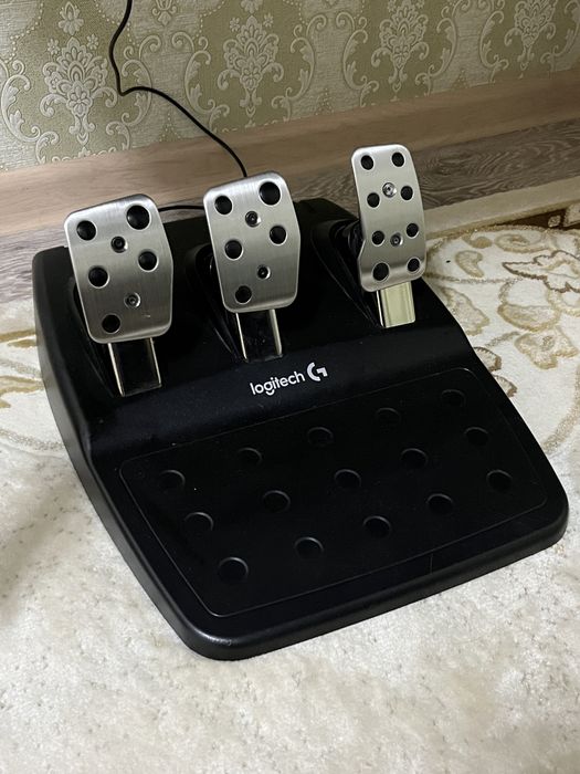 Logitech G29 игровой руль