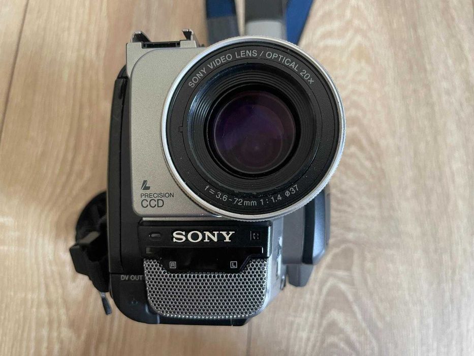 Sony Handycam digital8 PAL Hi8 Digital Camcorder