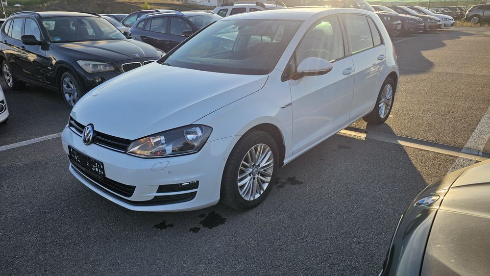 Vând Volkswagen Golf VII – Ediție CUP