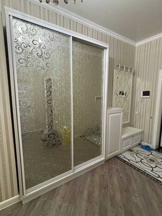 Продам Шкаф-купе с обувницей