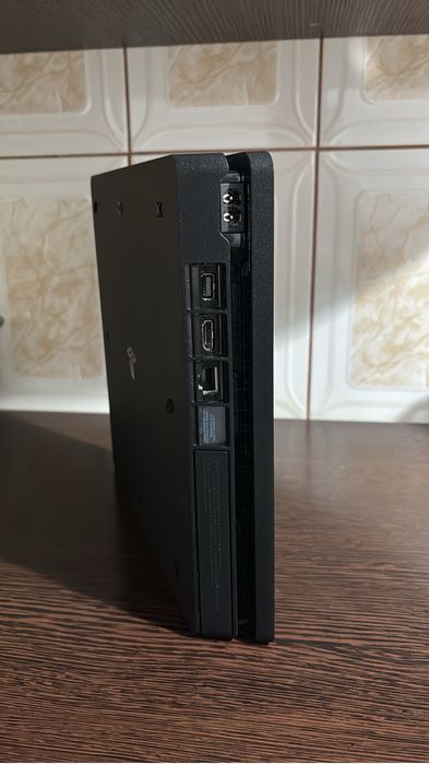 Vand ps4 stare nou 1000neg