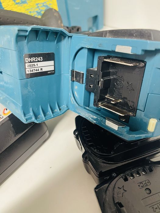 Makita DHR 243 rotopercutor 2025