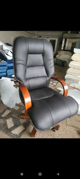 Xar xil turdagi kreslolar zakazga yasaladi