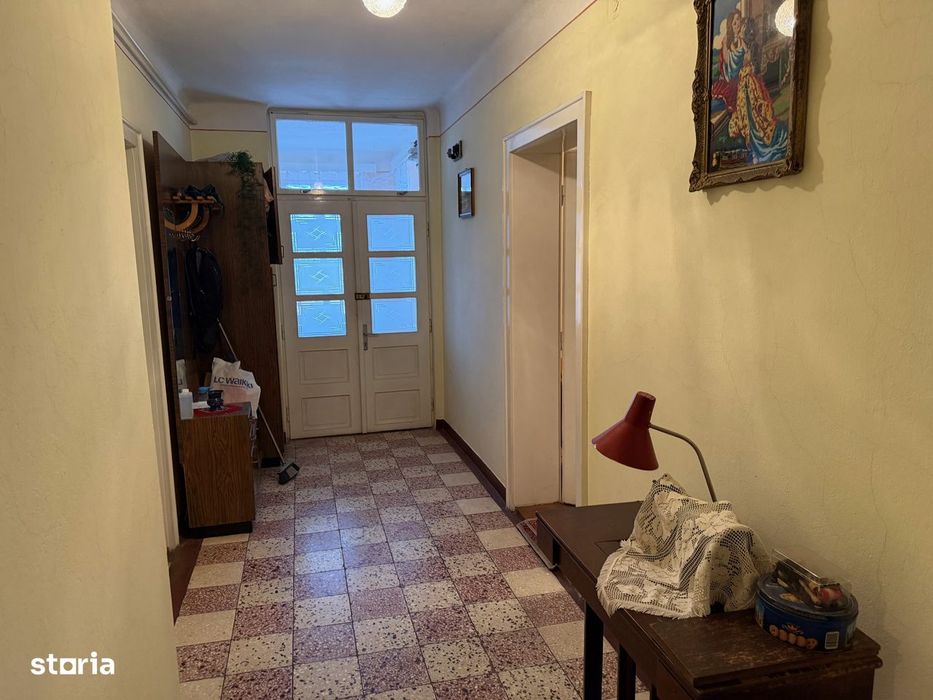 Apartament 3 camere, balcon și garaj Str Wolfenbuttel