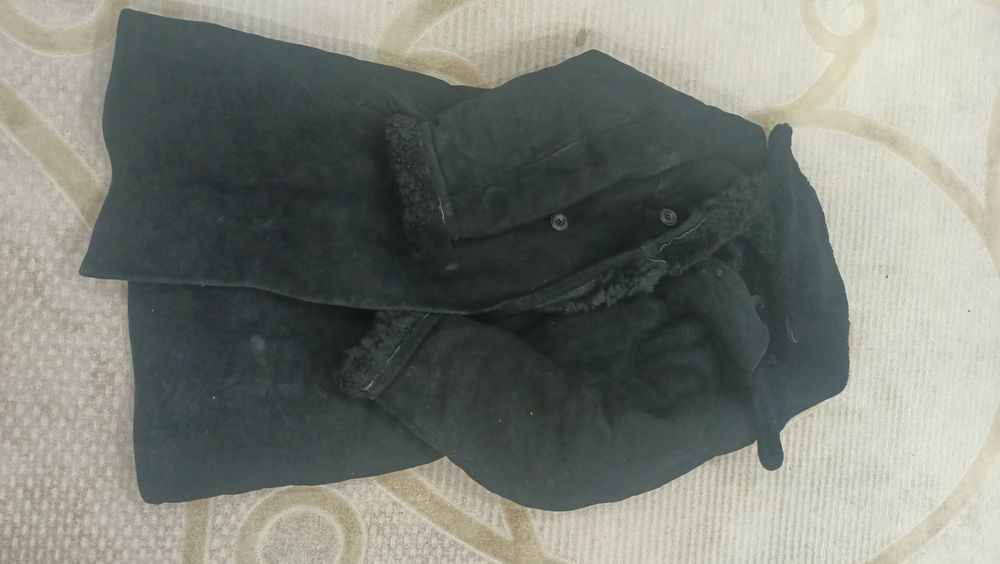 Продается тулуп.