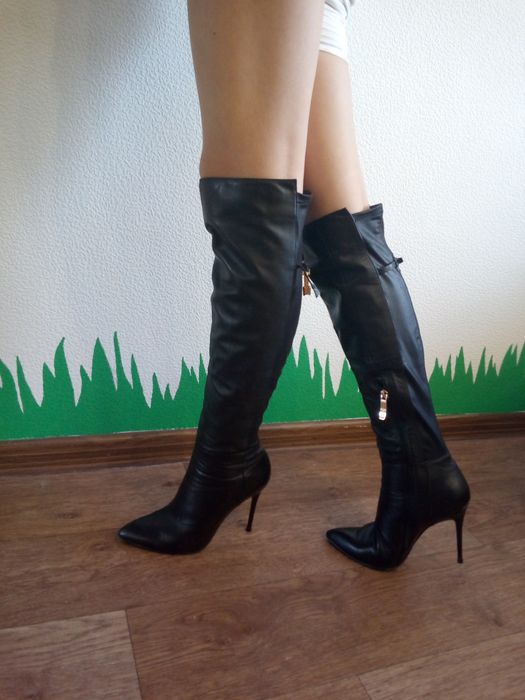 Продам кожаные сапоги