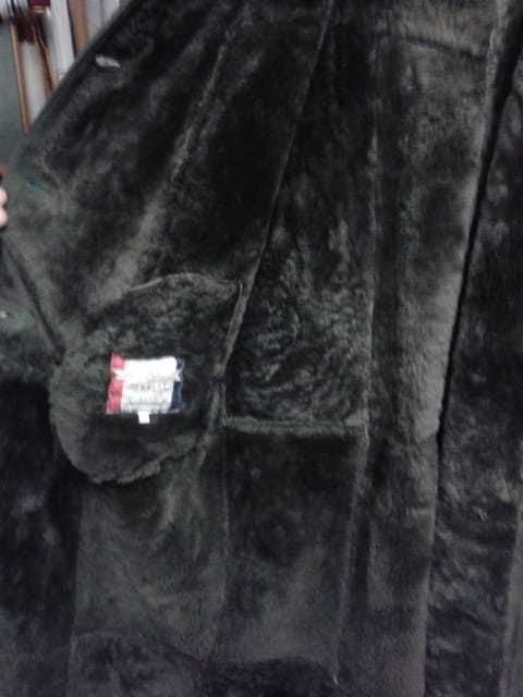 Женская зимняя дубленка