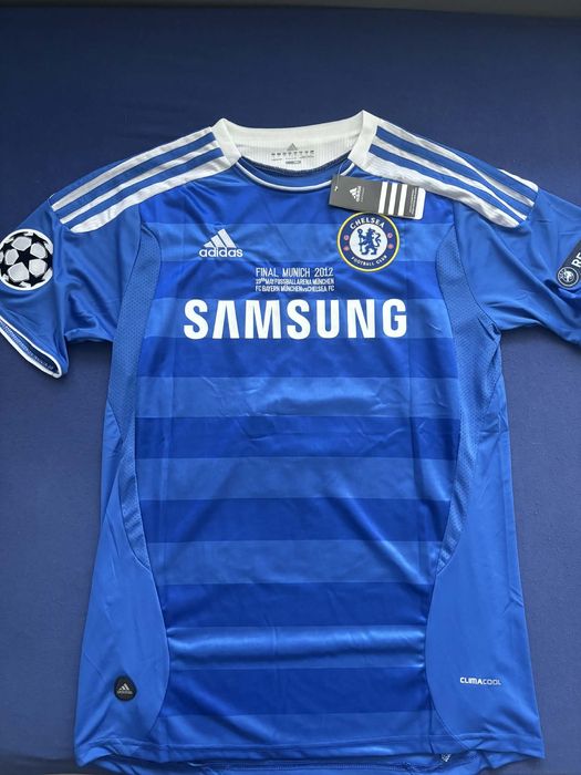 Футболни екипи на Челси - сезон 2011/12 и 2025/26