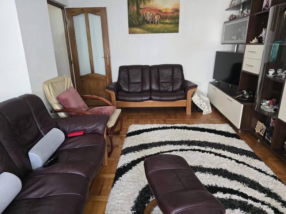 Apartament 4 camere Calea Romanului (Strada Nufarului)