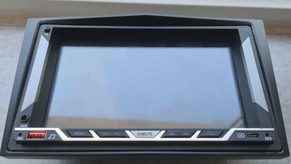 Мултимедия с камера за задно виждане за автомобил