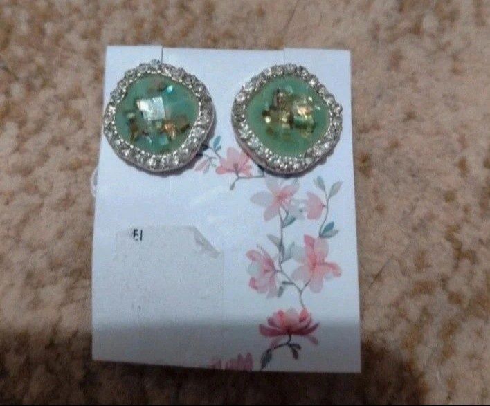 Cercei Splend’or cu piatră verde