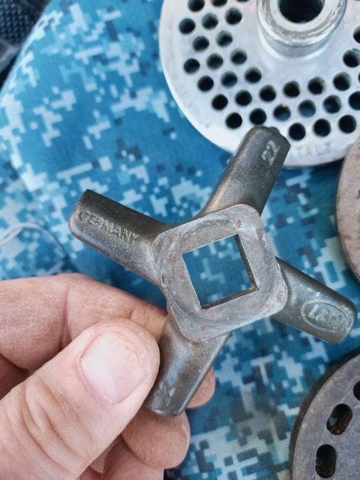 Ножи и решетка для мясорубки