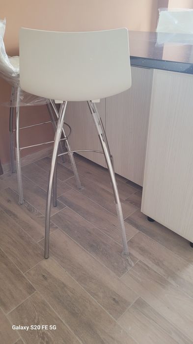 Бар столове от високите нови