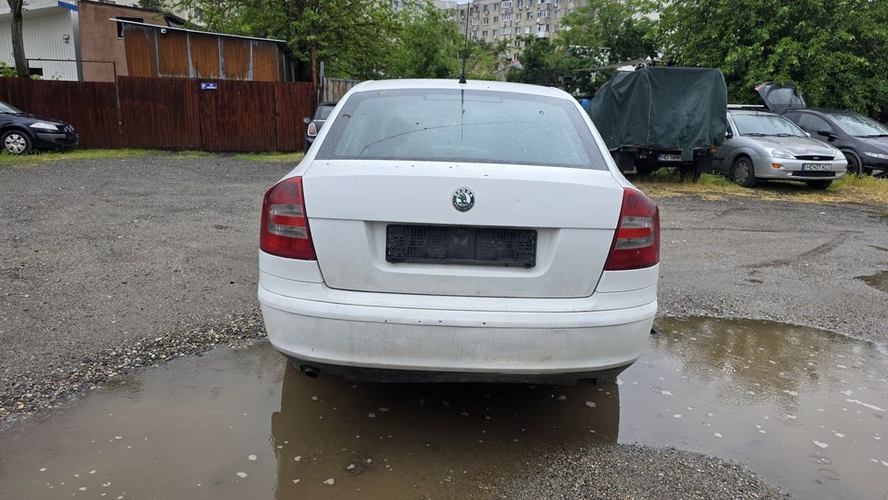 Vand skoda octavia 2 motor 1.4 bca   benzina