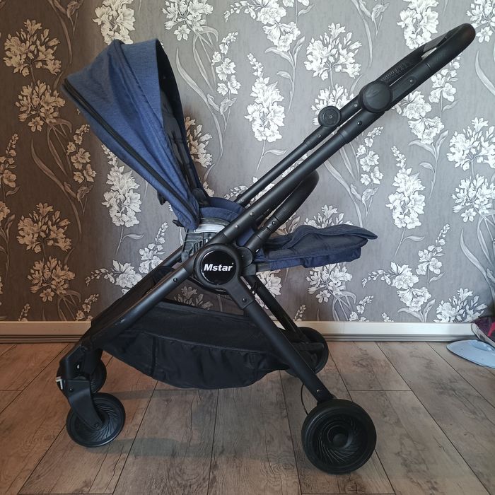 Продам детскую коляску MStar.