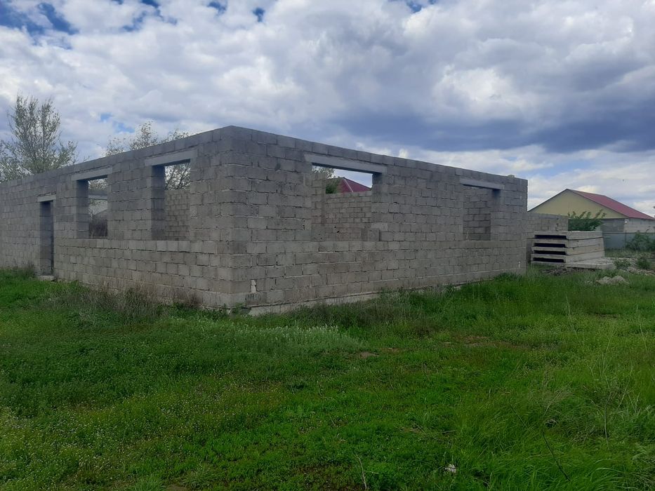 Продаётся недостроеный дом