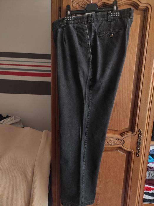 Pantalon blugi, diferite marimi, diferite modele