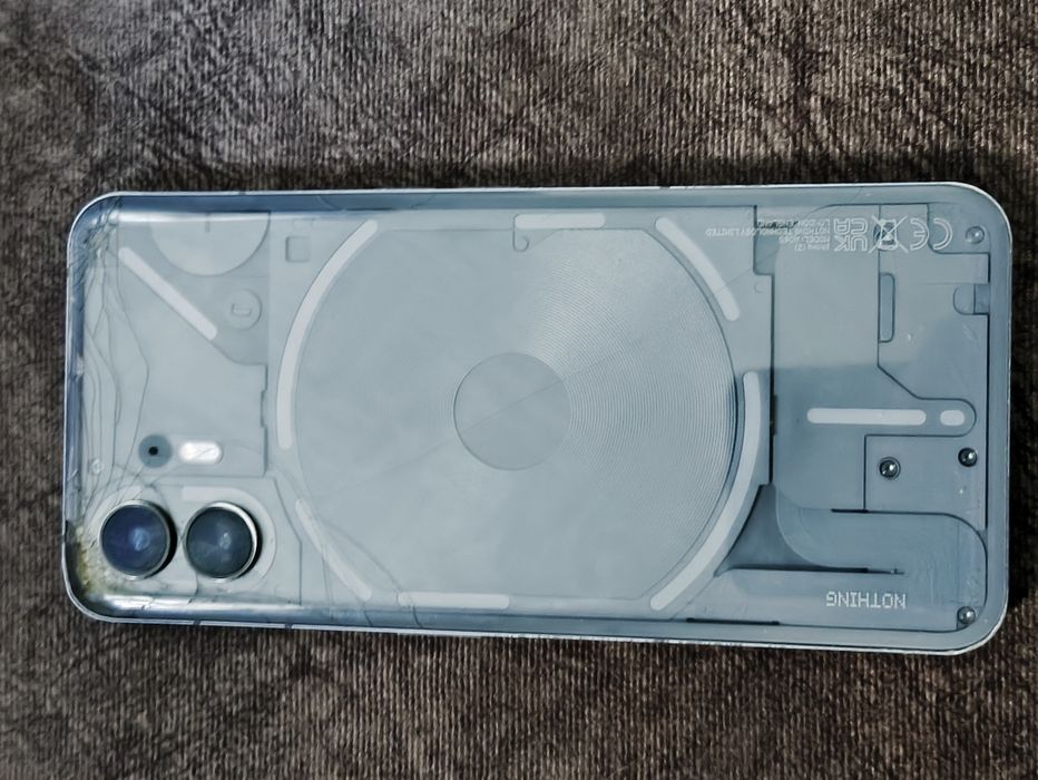 Продам Nothing Phone (2).