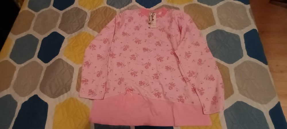 дамска пижама - нова, ватирана