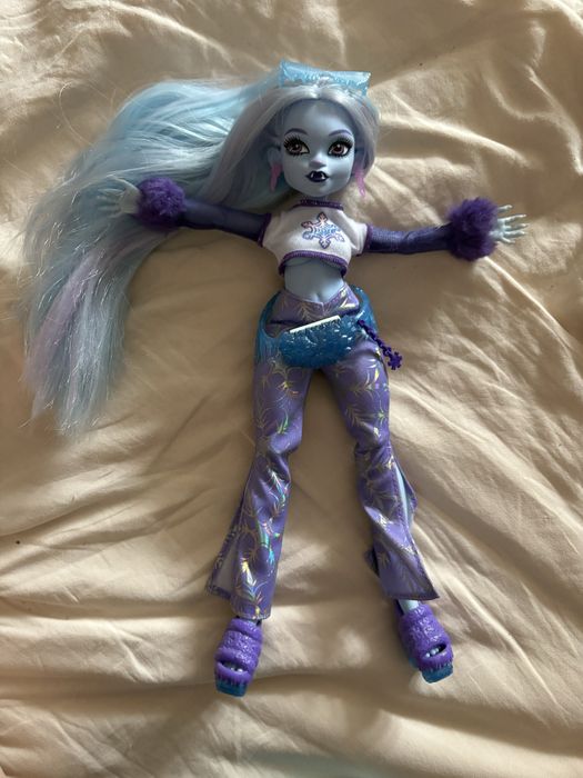Кукла monster high! Abbey Bominable 2022 mattel