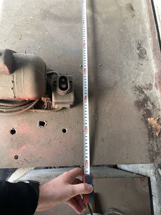 Продам металлический верстак + тиски + точило