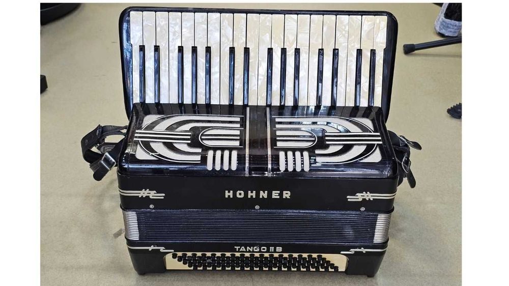 Acordeon Hohner Tango 2 B 80 bassi