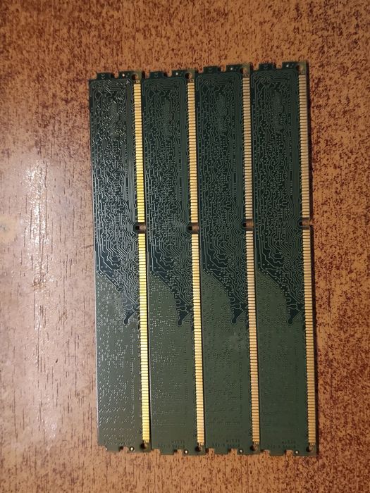 16 GB  4x4 GB DDR3 Corsair