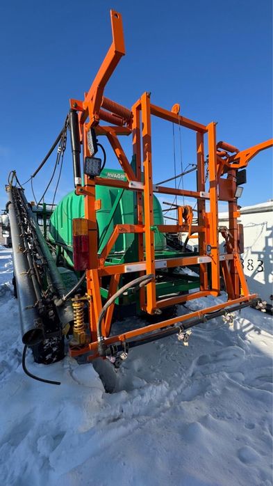 Продам опрыскиватель авагро