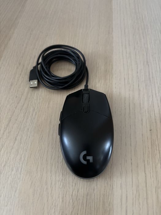 Геймърска мишка Logitech G102