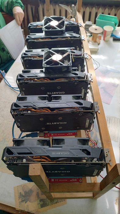 Майнинг риг, mining rig, копачка за крипто