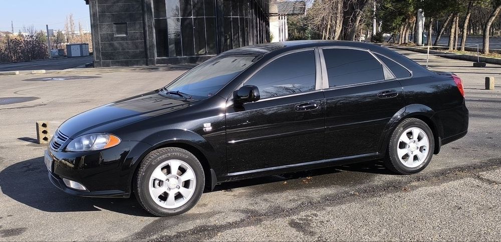 Gentra avtomat sotiladi