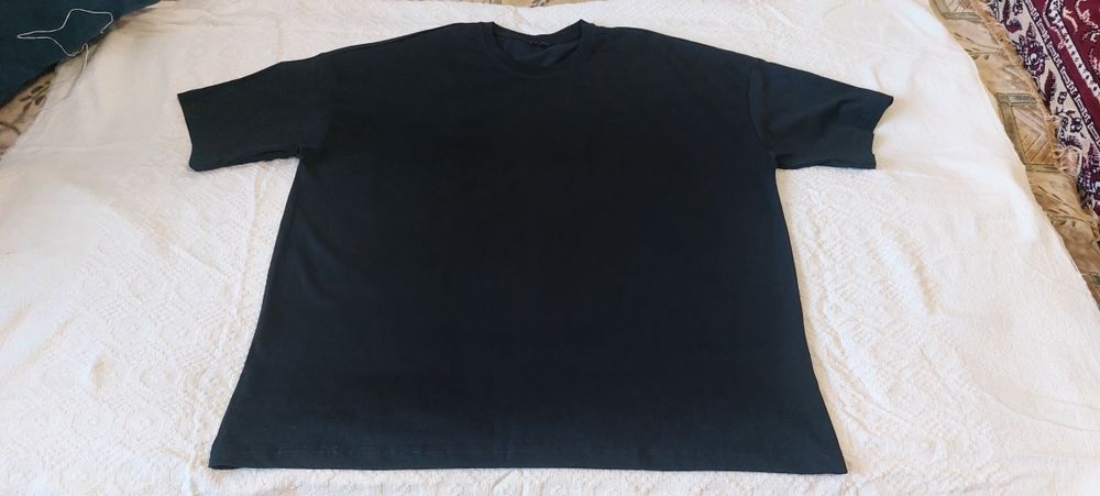 Футболка чёрная  новая  обхват груди 130 см