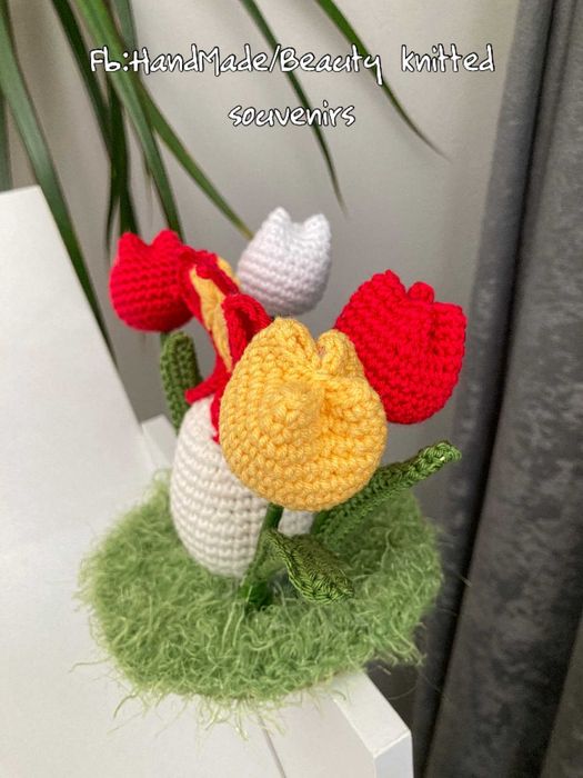 Пролетна композиция играчки