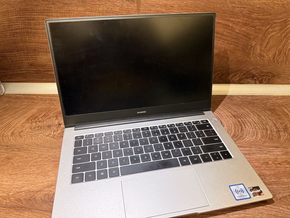 Лаптоп HUAWEI MateBook D 14 с AMD Ryzen 7 3700U