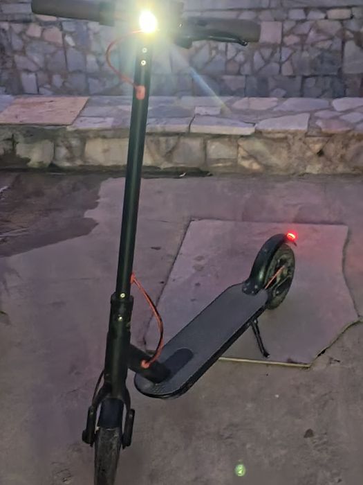 Xiaomi m1, электросамокат, б/у в хорошем состоянии