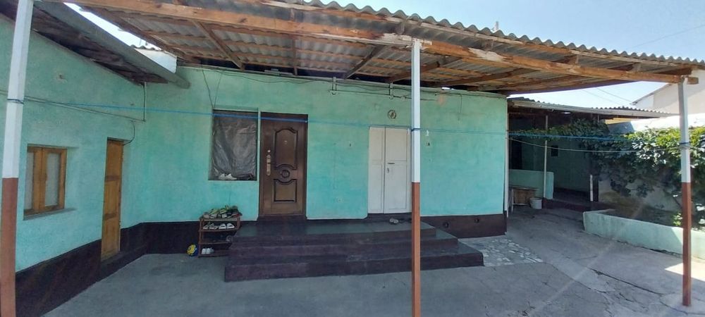 Uy sotiladi bektemir tumanida