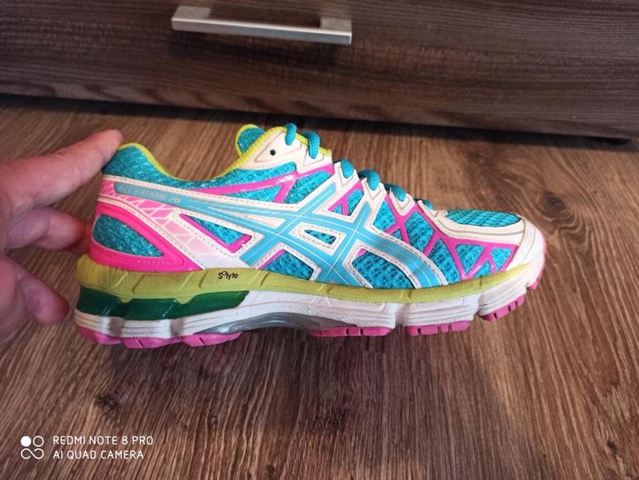 Обувки Asics