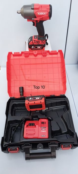 Акумулаторен ударен гайковерт.