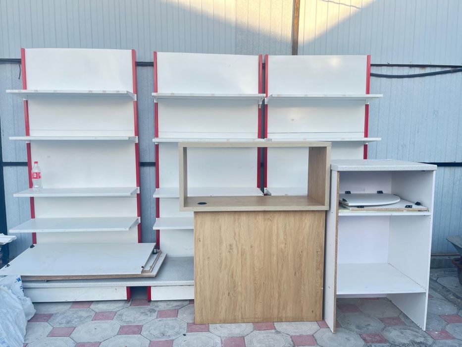 Продам стеллажи для магазина