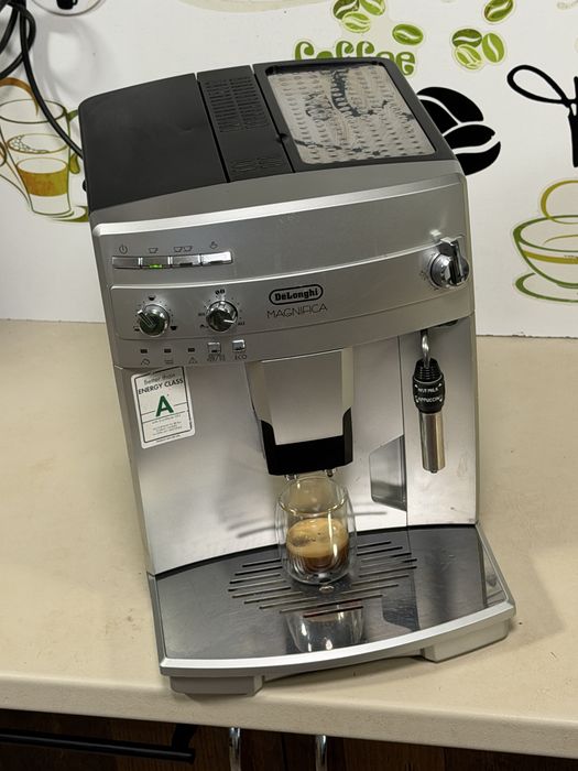 Кафемашина кафе автомат delonghi magnifica с гаранция