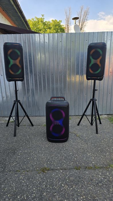 Vând 2 boxe JBL 320 Noi-Nouțe plus 2 trepiede cadou!