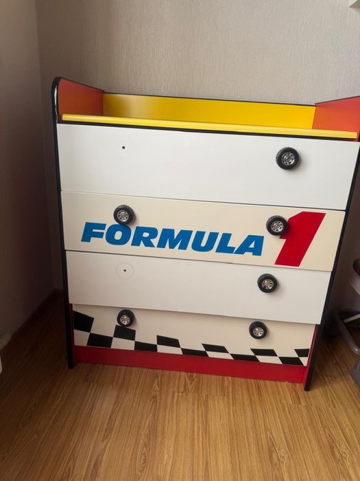 Мебель в детскую комнату