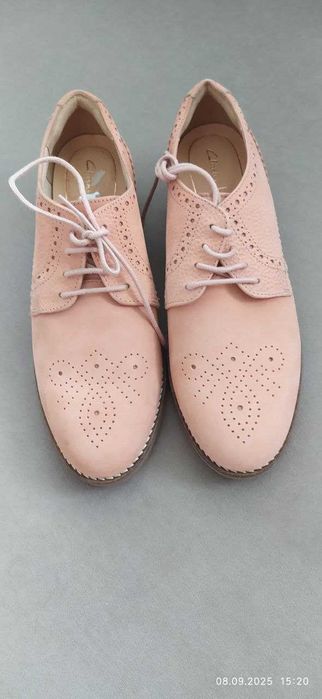 Продаю новые женские замшевые туфли разм39,5. Произведены в Португалии