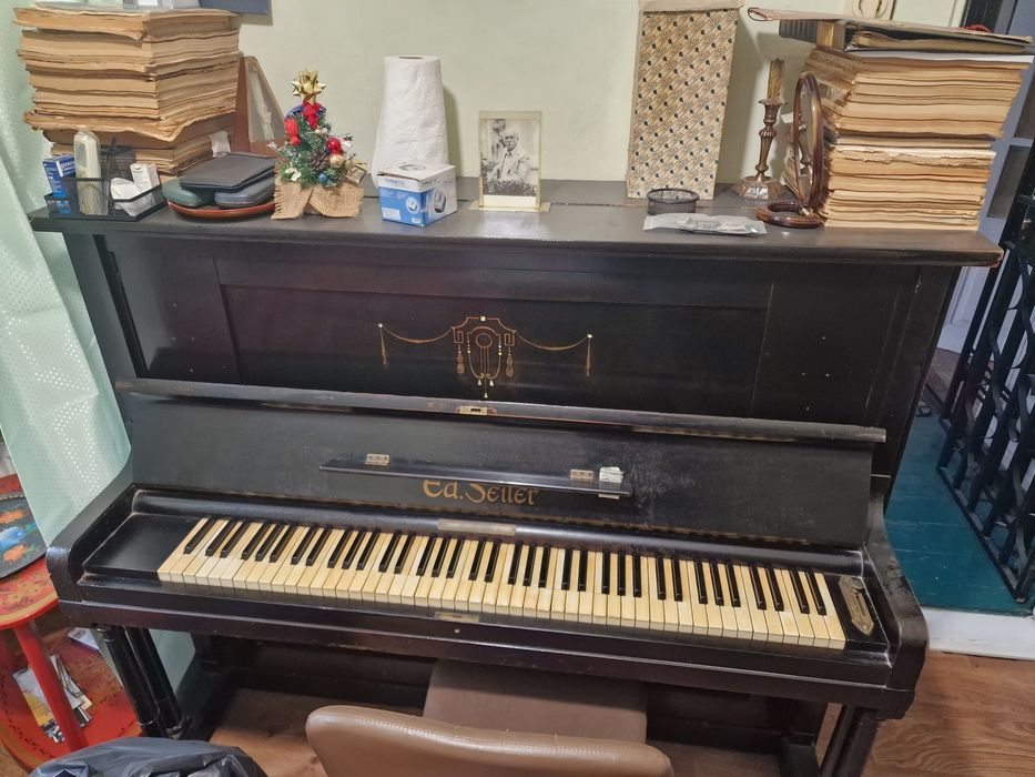 Пиано Seiler    .