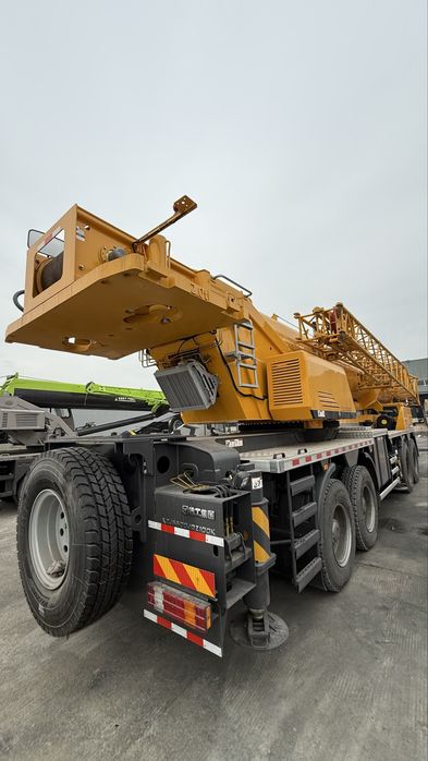 Avtokran XCMG 100 t