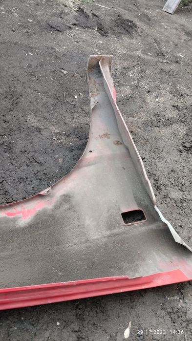 Крыло пасат б3 сидан